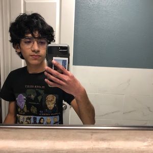 Meet your Posher, Ernesto